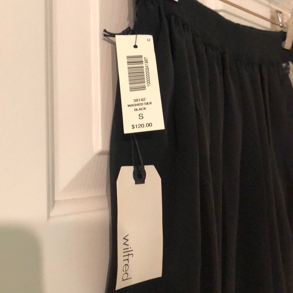 Aritzia (Wildfred) silk skirt with sequin detail - Picture 3 of 5